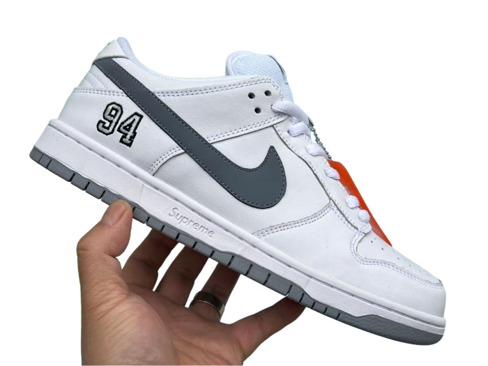 1:1 quality version Reflective Supreme x Nike SB Dunk Low White, Black, Gray 28443036