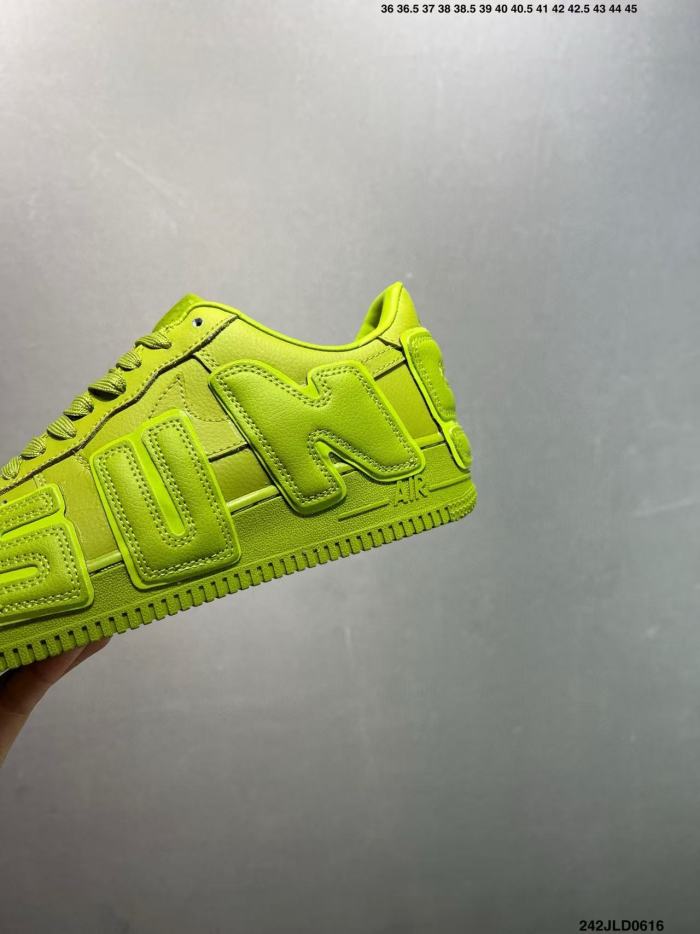 AF1 Fluorescent green low-top shoes 28472418