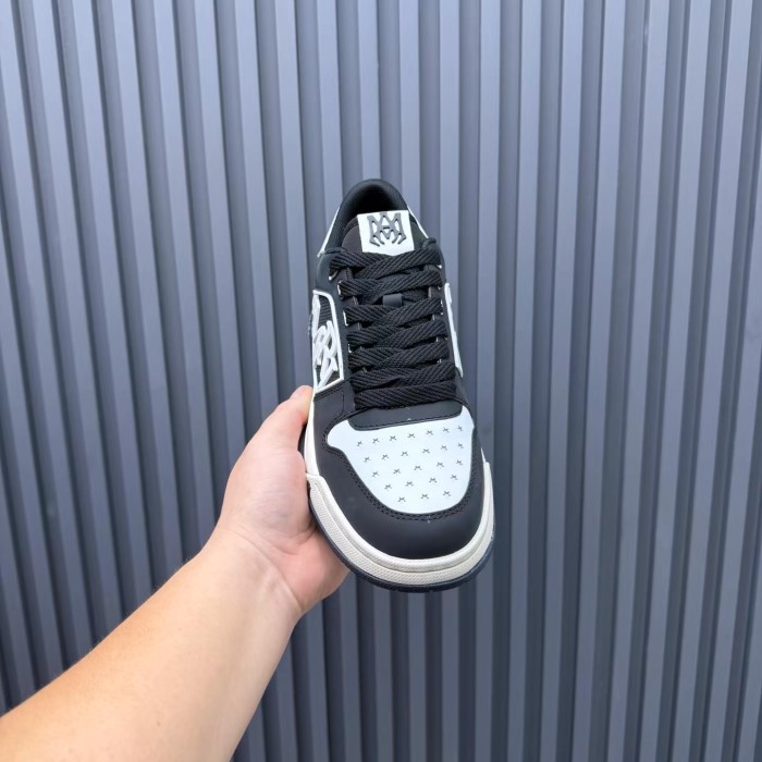 1:1 quality version Black and White Contrast Low-Top Sneakers 28499623