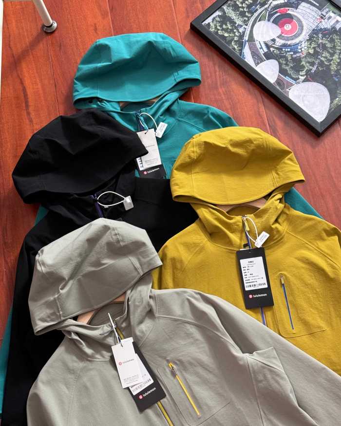 Windproof and Rainproof Softshell Zipper Hooded Jacket 4 colors 28531415