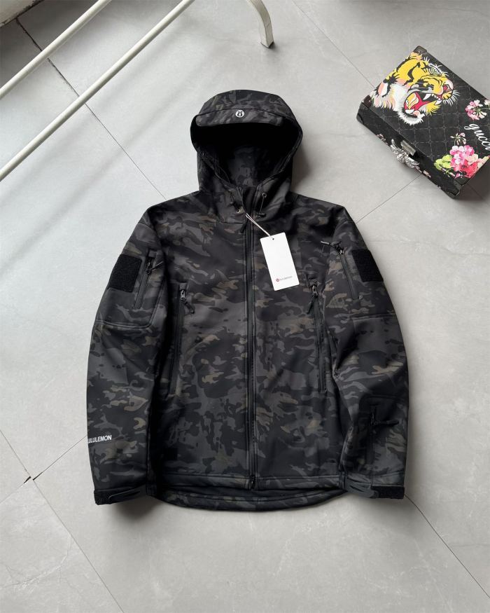 Outdoor Fleece-Lined Windproof Softshell Jacket 3 colors 28531410