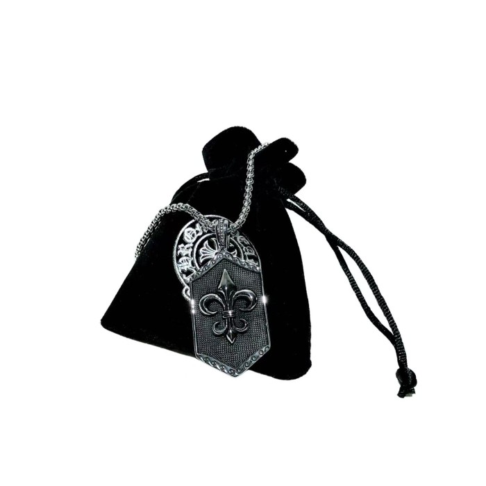 Hexagon Card Iris Faith Necklace 28566091
