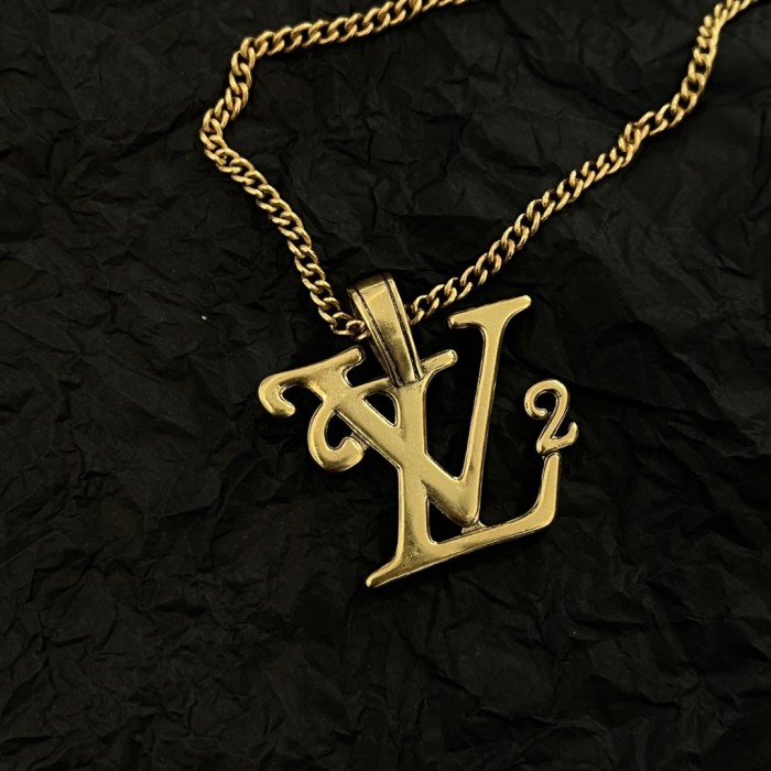 NIGO Metal Necklace 28566126