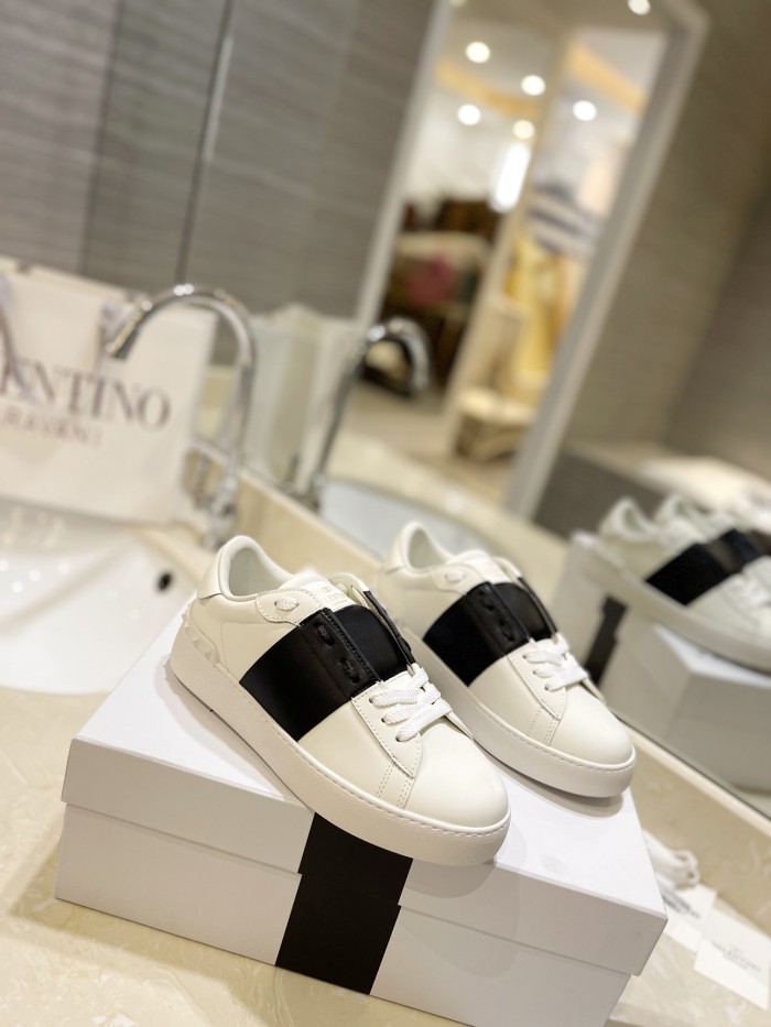 1:1 quality version Contrast-Color Calfskin Low-Top Shoes 5 colors 28656445