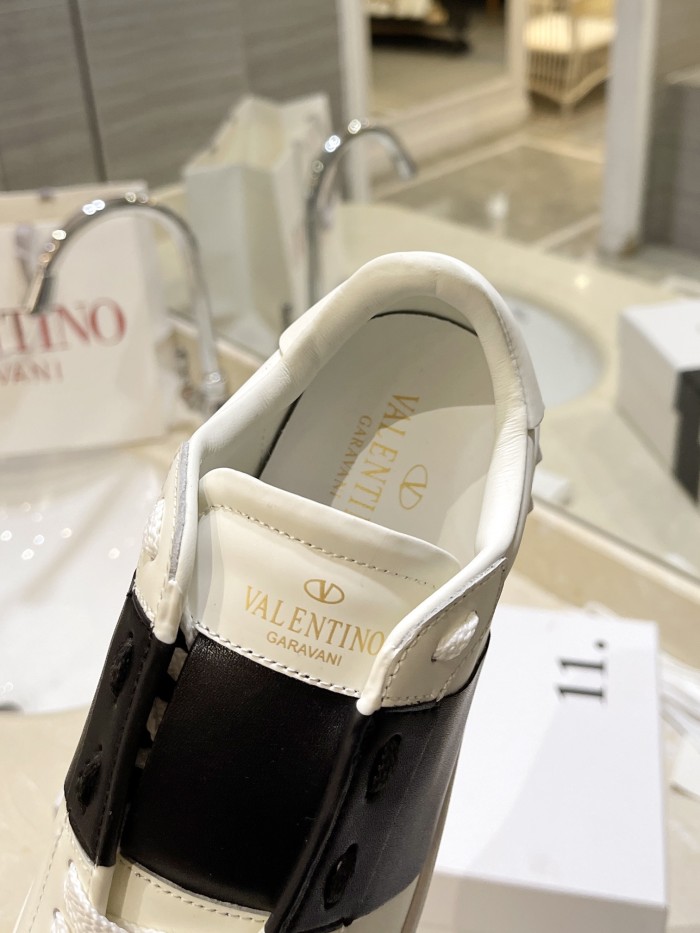 1:1 quality version Contrast-Color Calfskin Low-Top Shoes 5 colors 28656445