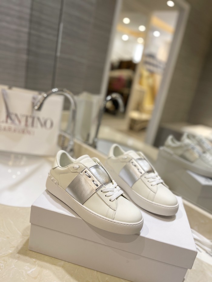 1:1 quality version Contrast-Color Calfskin Low-Top Shoes 5 colors 28656445