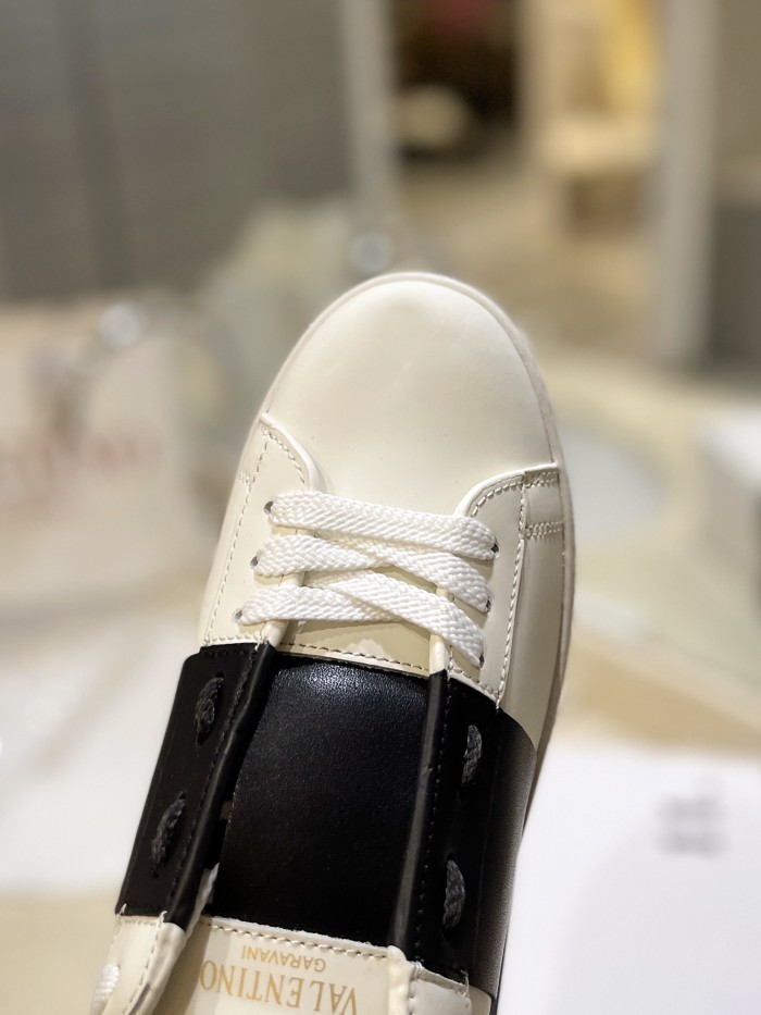 1:1 quality version Contrast-Color Calfskin Low-Top Shoes 5 colors 28656445