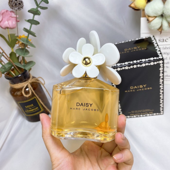Yellow Chrysanthemum Lady Eau de Toilette 28661891