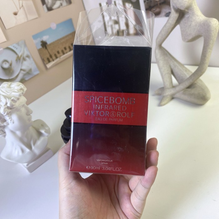 Viktor & Rolf Spicebomb Infrared Perfume 28673443