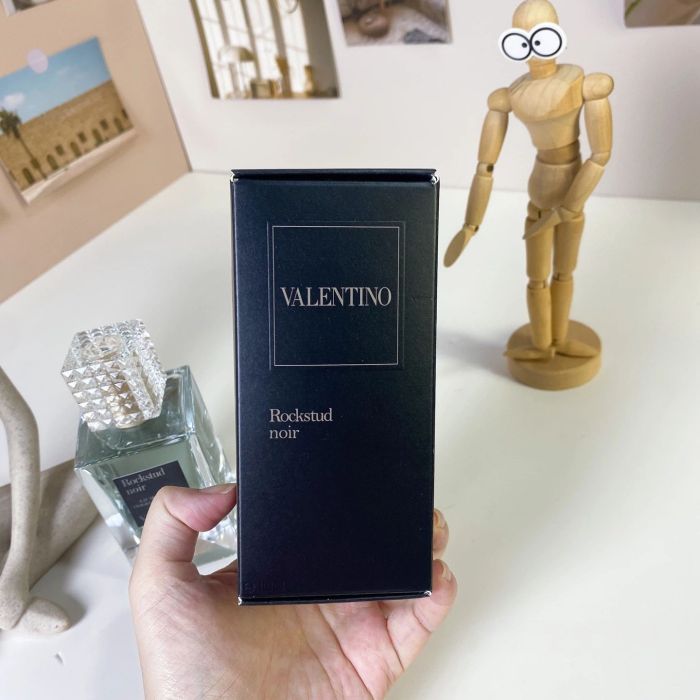 V@lentino Rockstud Noir Perfume 28677415