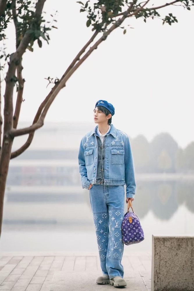 1:1 quality version White Logo Embroidered Blue Denim Jacket 28687458