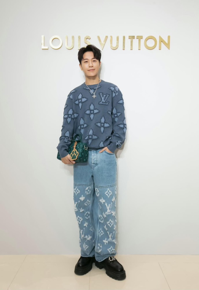 1:1 quality version Boxy White Logo Embroidered Jeans 28687463