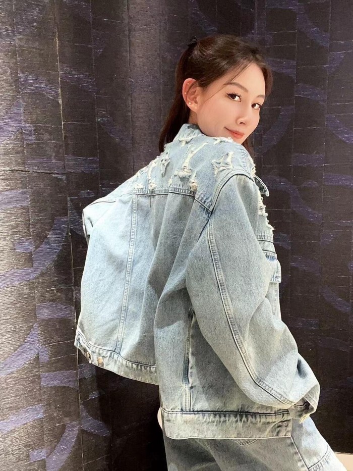 1:1 quality version White Logo Embroidered Blue Denim Jacket 28687458