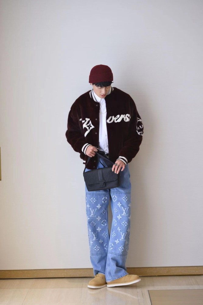 1:1 quality version Boxy White Logo Embroidered Jeans 28687463
