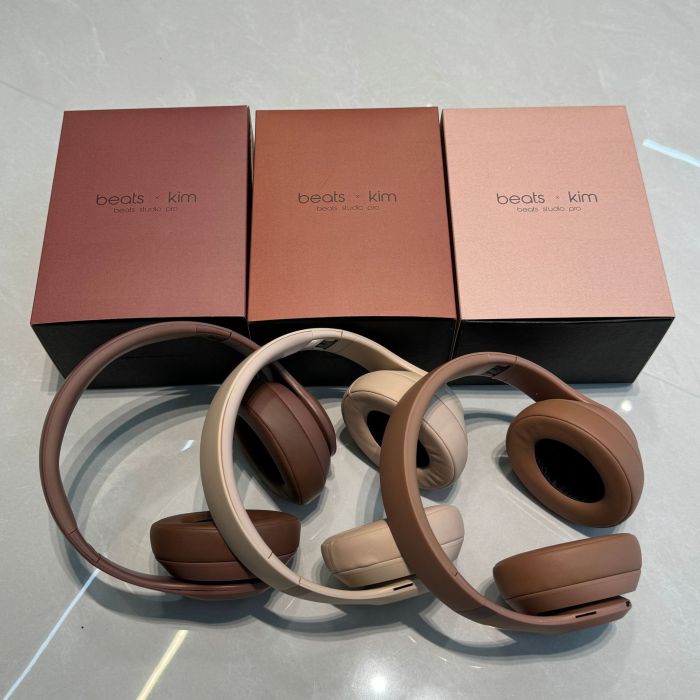 Be@ts x k*m Bluetooth headphone with headband 3 colors 28689746