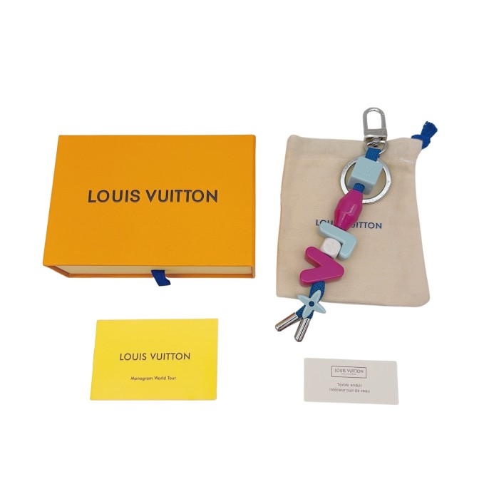 Interwoven Alphabet Floral Pattern Keychain 28692184