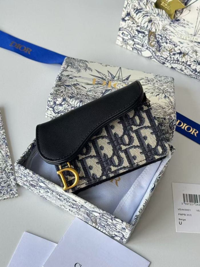 1:1 quality version Stirrup-shaped D-ring closure wallet 28693087