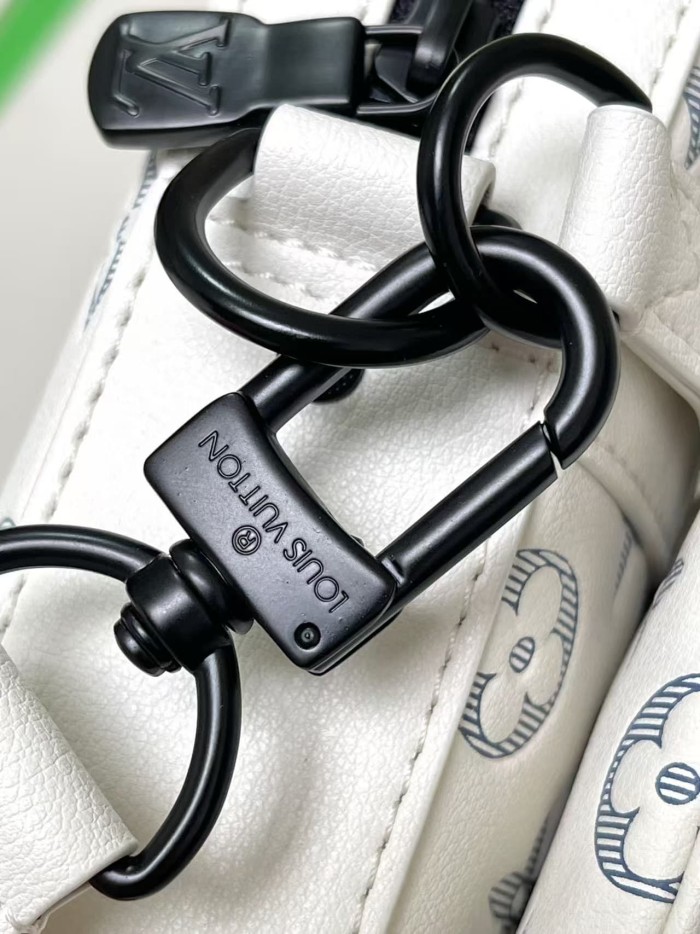 1:1 quality version TrioMessenger Letter Embossed Leather Crossbody Bag 28694046