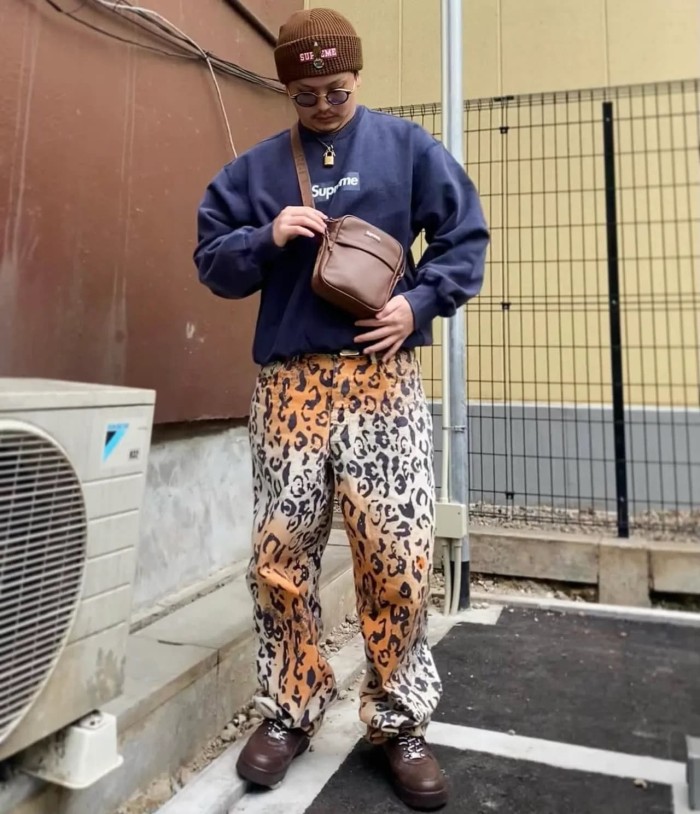 Cracked Box Print Washed Crew Neck Sweatshirt 4 colors 28746693