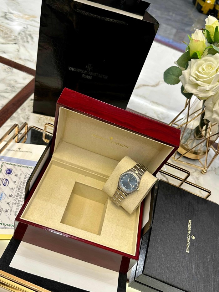 Sapphire Crystal Quartz Movement Watch【Dial diameter：30mm 】28763517