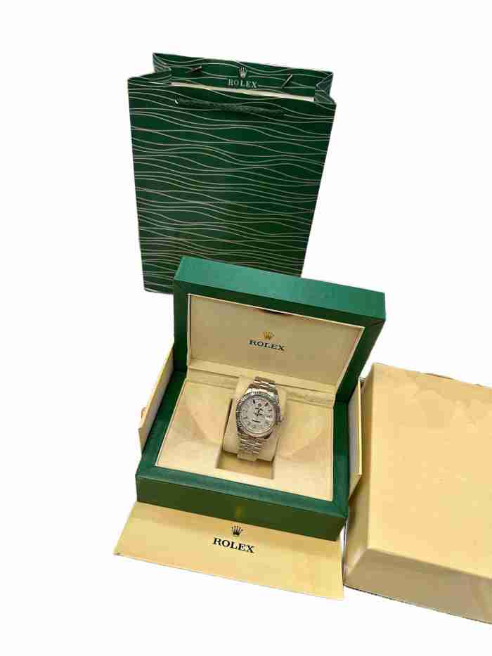 Crystal Mirror Finish Steel Strap  Watch【Dial diameter：40mm 】28763220