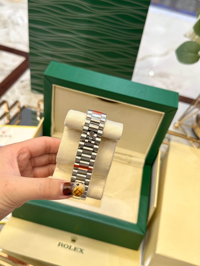 Crystal Mirror Finish Steel Strap  Watch【Dial diameter：40mm 】28763220