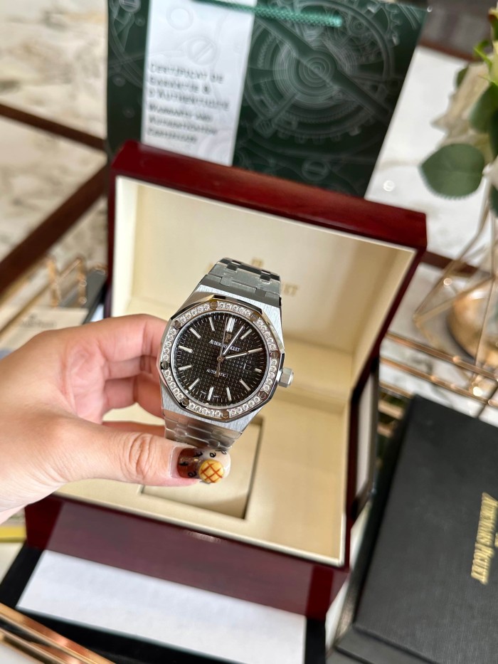 Royal Oak Collection  Watch【Dial diameter：40mm 】28763560