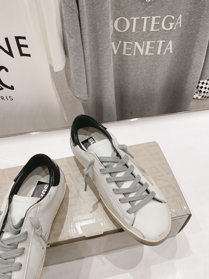 1:1 quality version Custom Cowhide Versatile White Sneakers 28764521