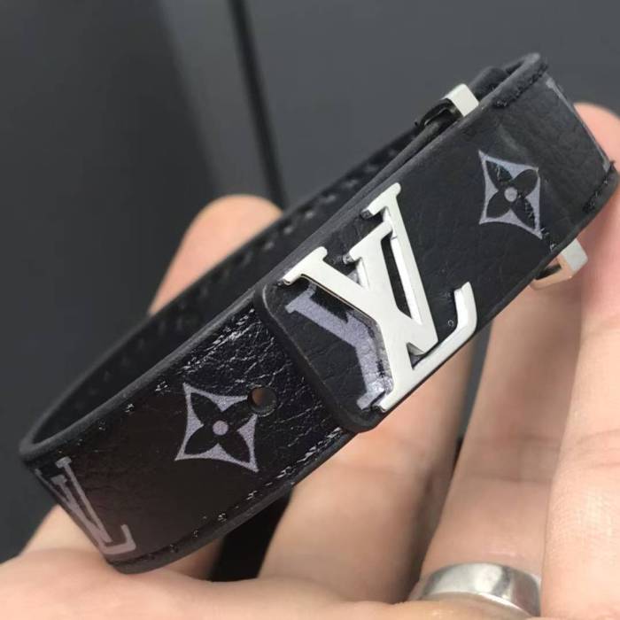 Silver Buckle Printed Leather Bracelet 28880886