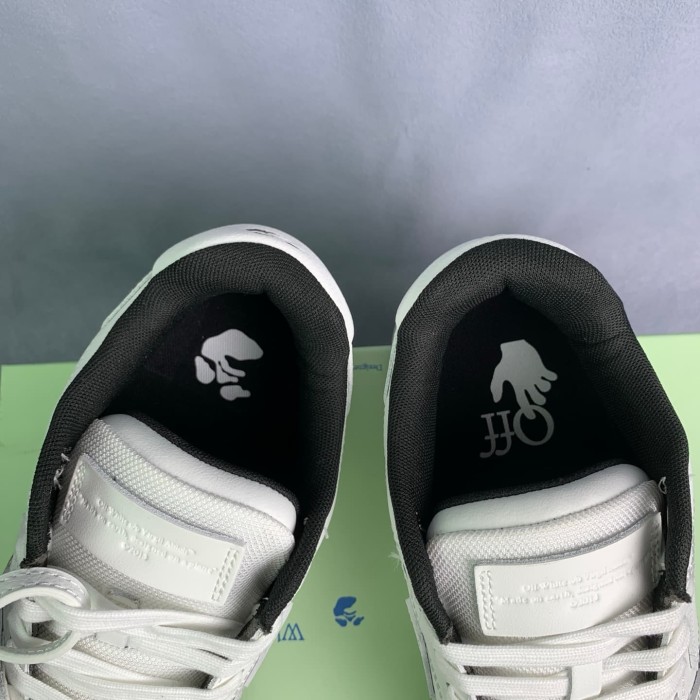 [plus-size shoes] Logo Print White Leather Board Shoes 28885846