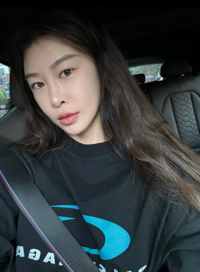 1:1 quality version Runway Logo Printed Tee 2 colors 28903006