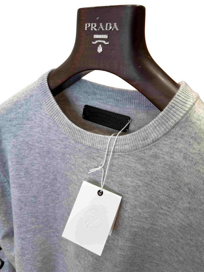1:1 quality version Scroll Pattern Embroidered Crew Neck Wool Sweater 2 colors 28938051