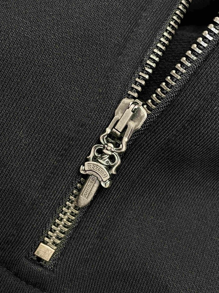 1:1 quality version Gothic Pattern Embroidered Half-Zip Sweatshirt 28938265