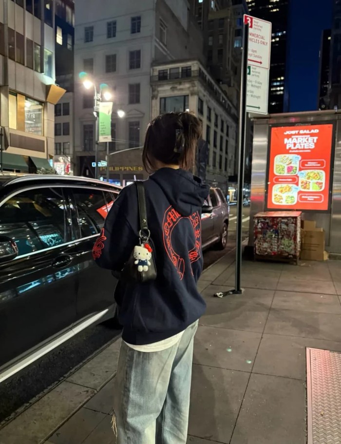 1:1 quality version Sanskrit Scroll Print Rubberized Pullover Hoodie 28945488