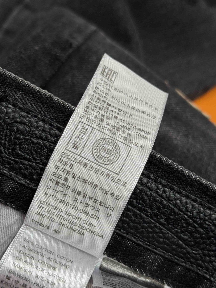 1:1 quality version  black & pink cross appliqué washed straight-leg jeans 28959382