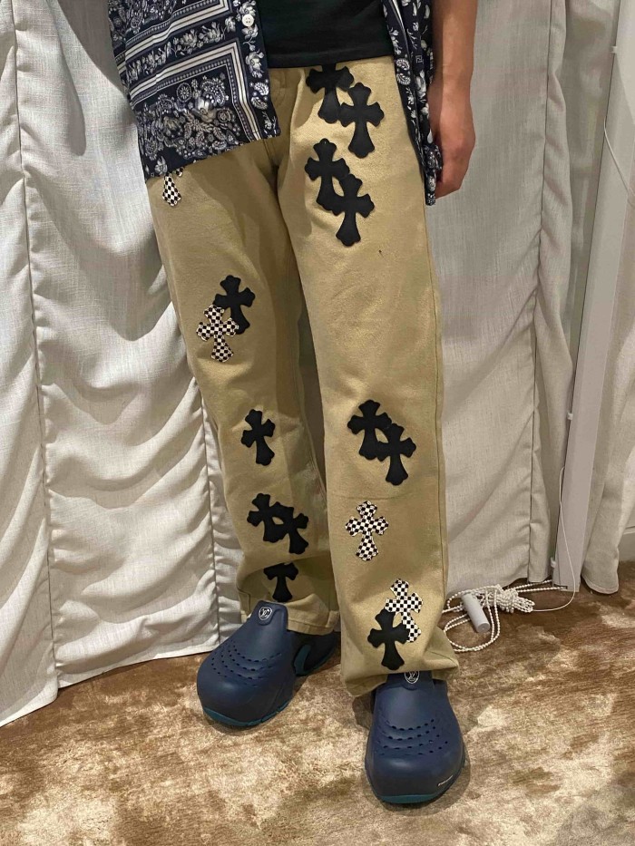 1:1 quality version  checkered pattern and black cross leather appliqués jeans 28959448
