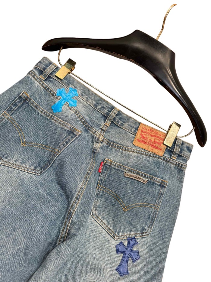 1:1 quality version  blue color-block cross leather appliqués washed jeans 28959512