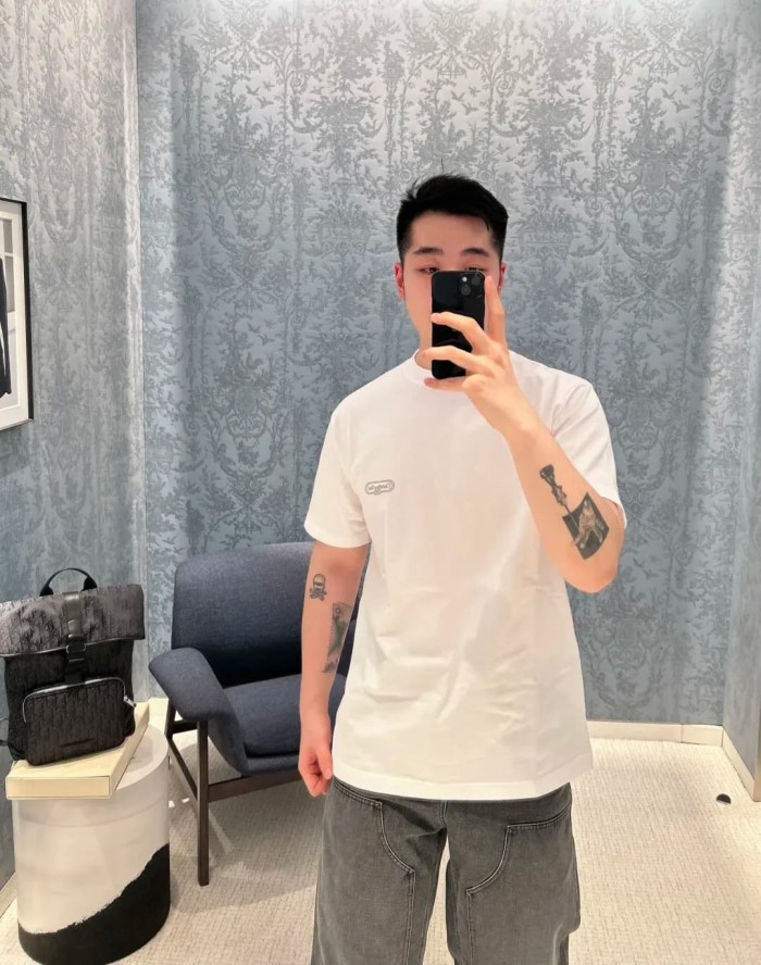 1:1 quality version Logo Embroidered Crew Neck T-shirt 3 colors 28960932