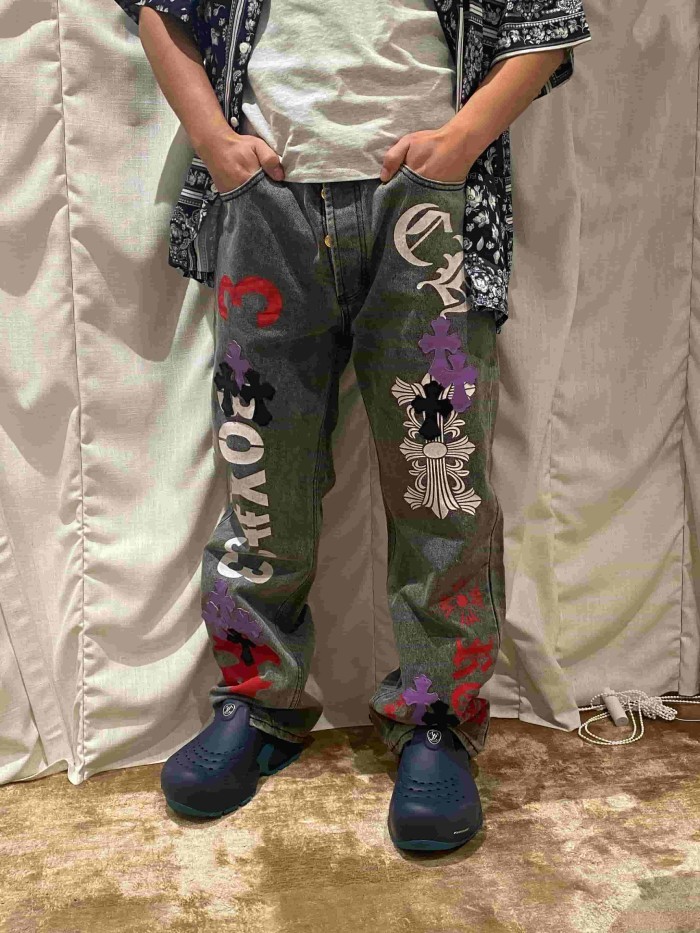 1:1 quality version  Cross Letter Print Applique Gold Label Jeans 28960927
