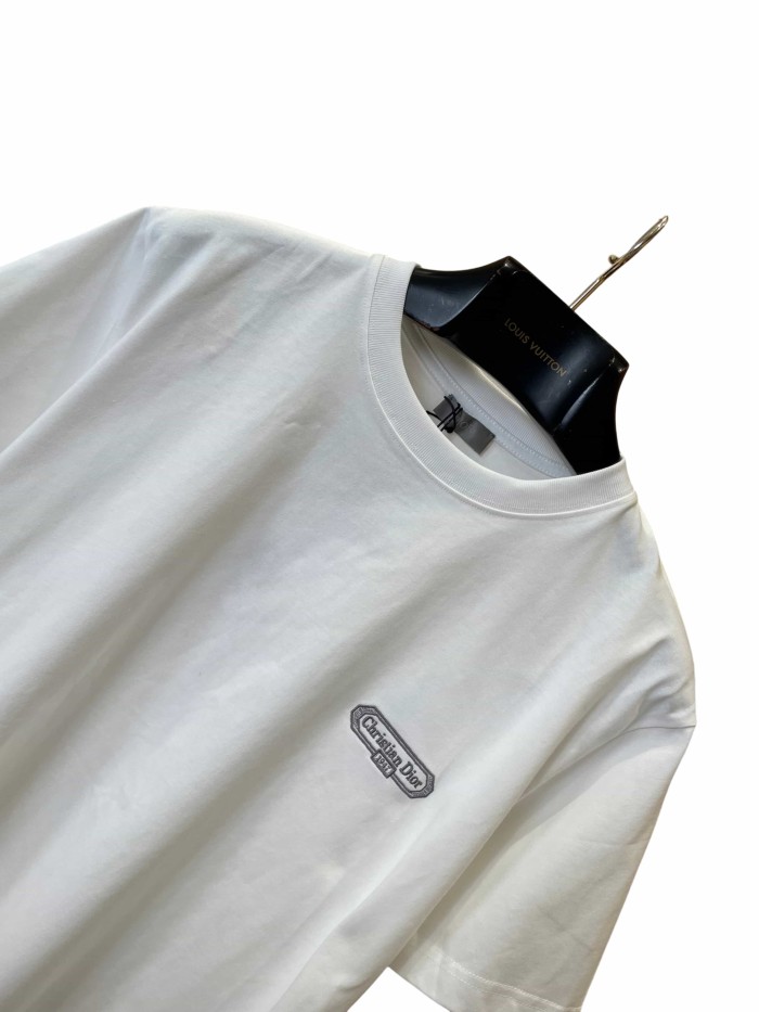 1:1 quality version Logo Embroidered Crew Neck T-shirt 3 colors 28960932