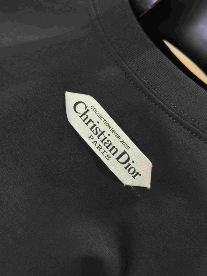 1:1 quality version Chest Logo Crew Neck T-Shirt 2 colors 28960967