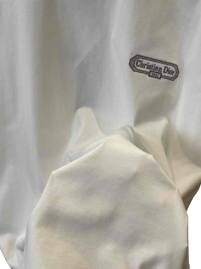 1:1 quality version Logo Embroidered Crew Neck T-shirt 3 colors 28960932