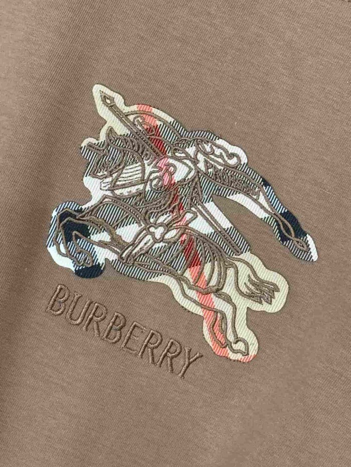 1:1 quality version plaid war horse applique crew neck T-shirt 2 colors 28965124