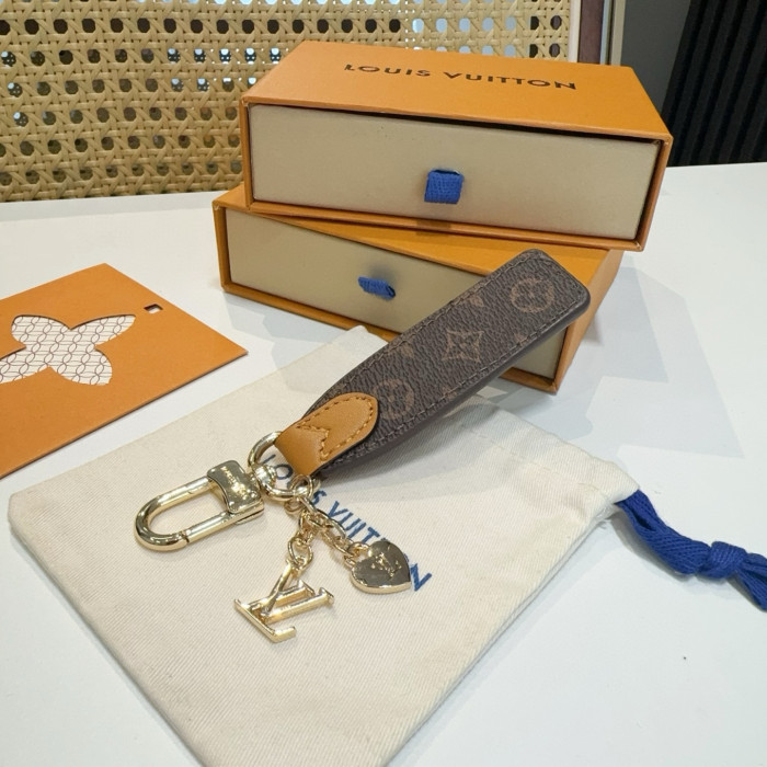 [50% Off]LV intage Floral Handbag Accessory Keychain 28690420