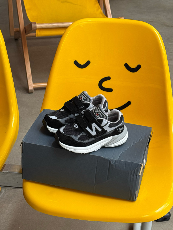 990V6 Hook And Loop Sports Shoes for Kids 5 colors 28999108