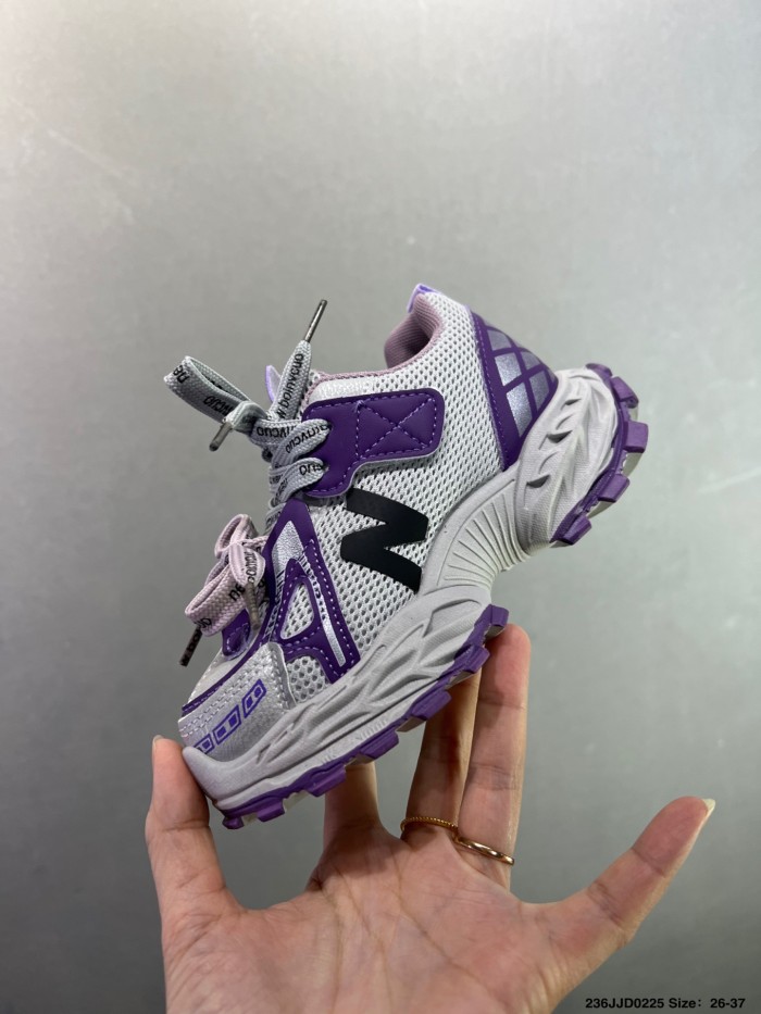 Mecha-style Color-blocked Mesh Breathable Trendy Sports Shoes for Kids 3 colors 28998725