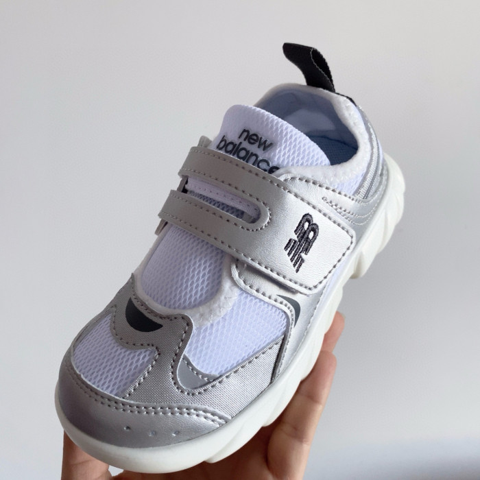 920 Hook And Loop Mesh Ultra-Light Sports Shoes for Kids 3 colors 28999061
