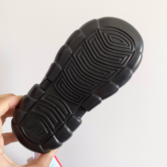 920 Hook And Loop Mesh Ultra-Light Sports Shoes for Kids 3 colors 28999061