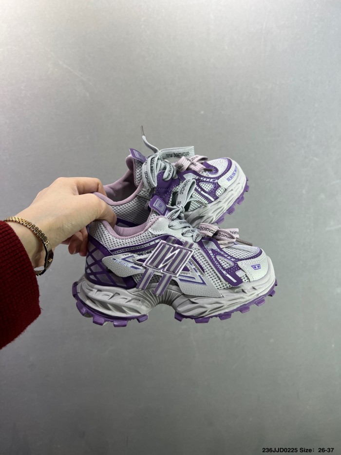 Mecha-style Color-blocked Mesh Breathable Trendy Sports Shoes for Kids 3 colors 28998725