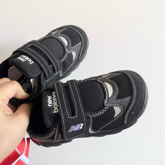 920 Hook And Loop Mesh Ultra-Light Sports Shoes for Kids 3 colors 28999061
